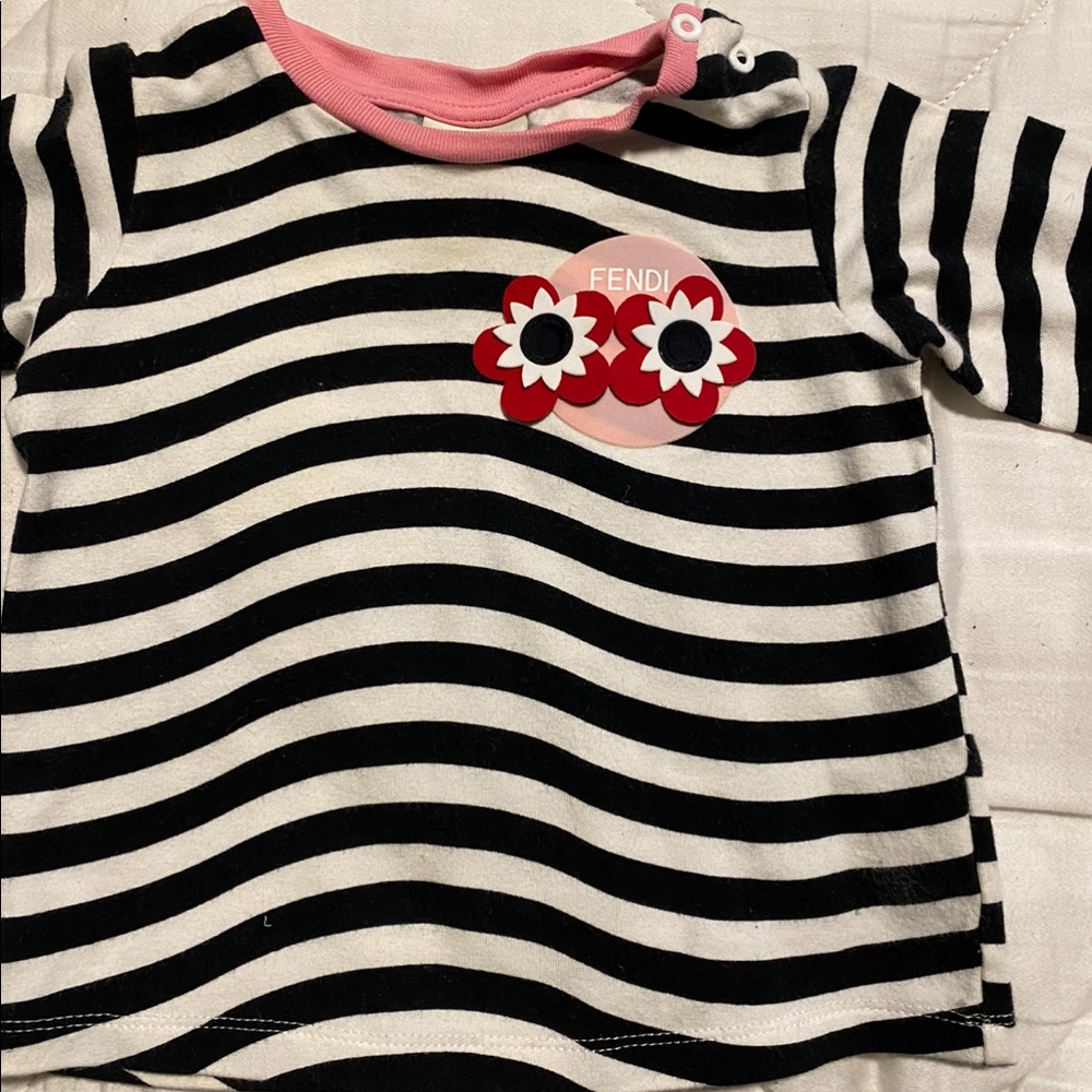 (SOLD)Fendi long sleeve black and white baby girl